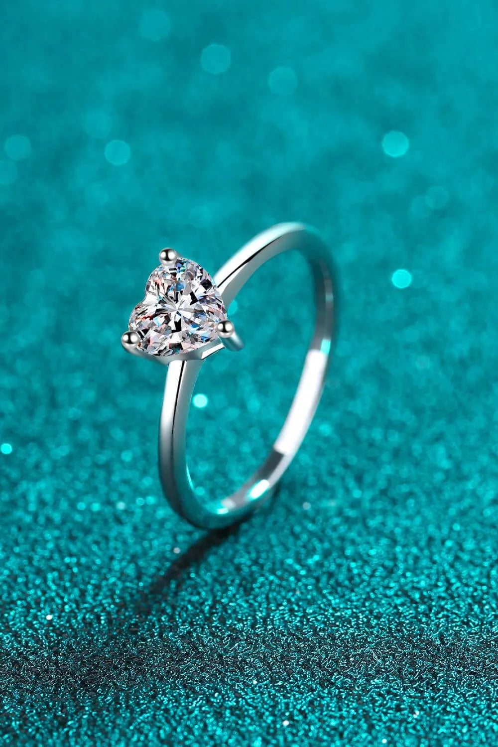 925 Sterling Silver Heart-Shaped Moissanite Solitaire Ring Moissanite - Tophatter Daily Deals