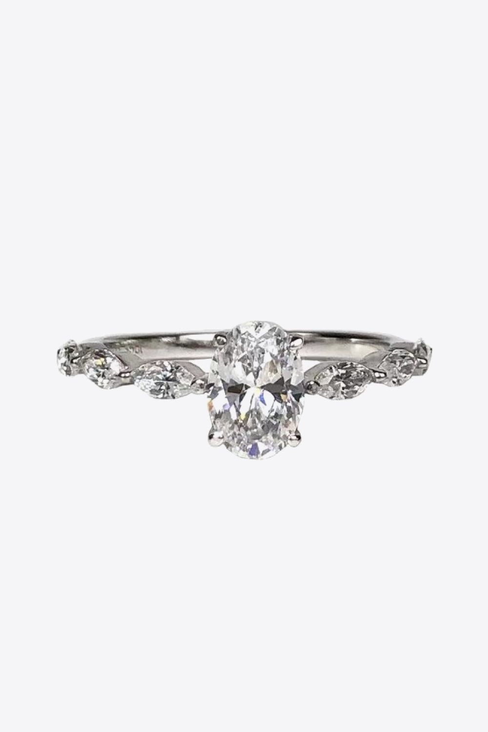 1 Carat Moissanite Oval Ring Moissanite - Tophatter Daily Deals