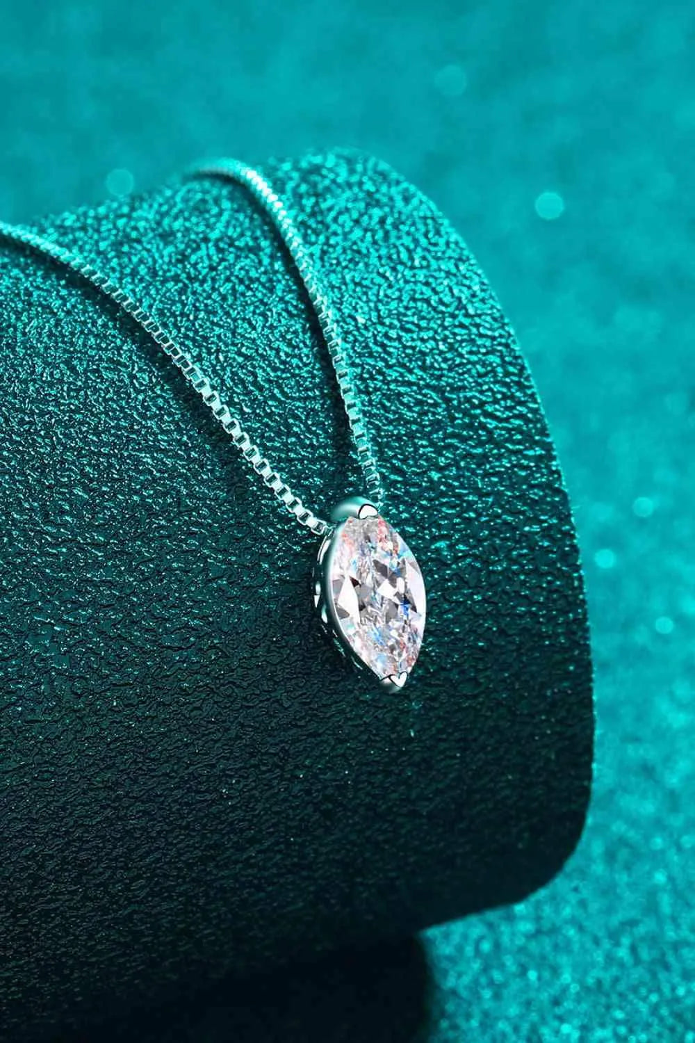 1 Carat Moissanite 925 Sterling Silver Necklace Moissanite - Tophatter Daily Deals