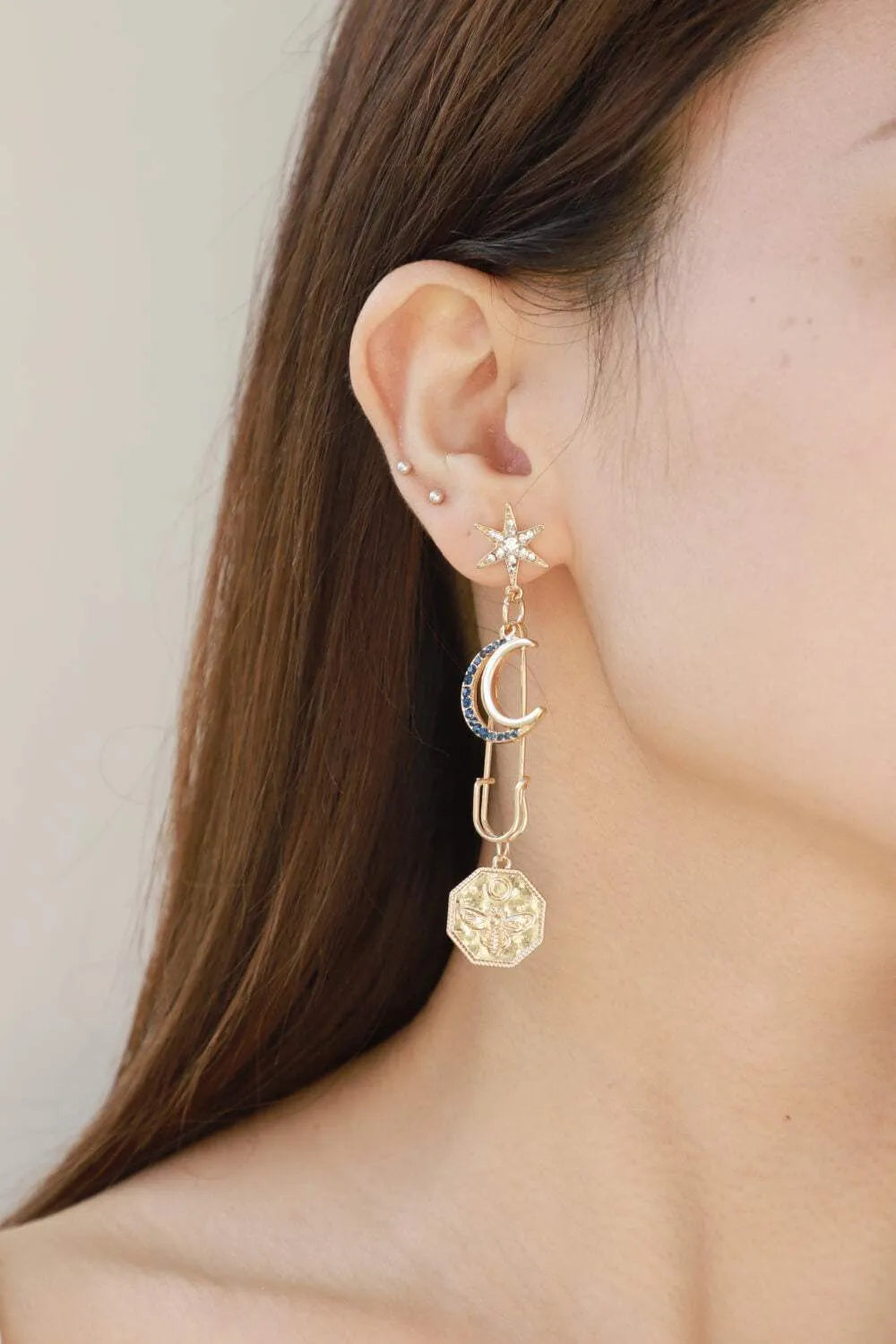 5-Pair Wholesale Inlaid Rhinestone Moon and Star Drop Earrings Gold Blue One Size Earrings - Tophatter Daily Deals
