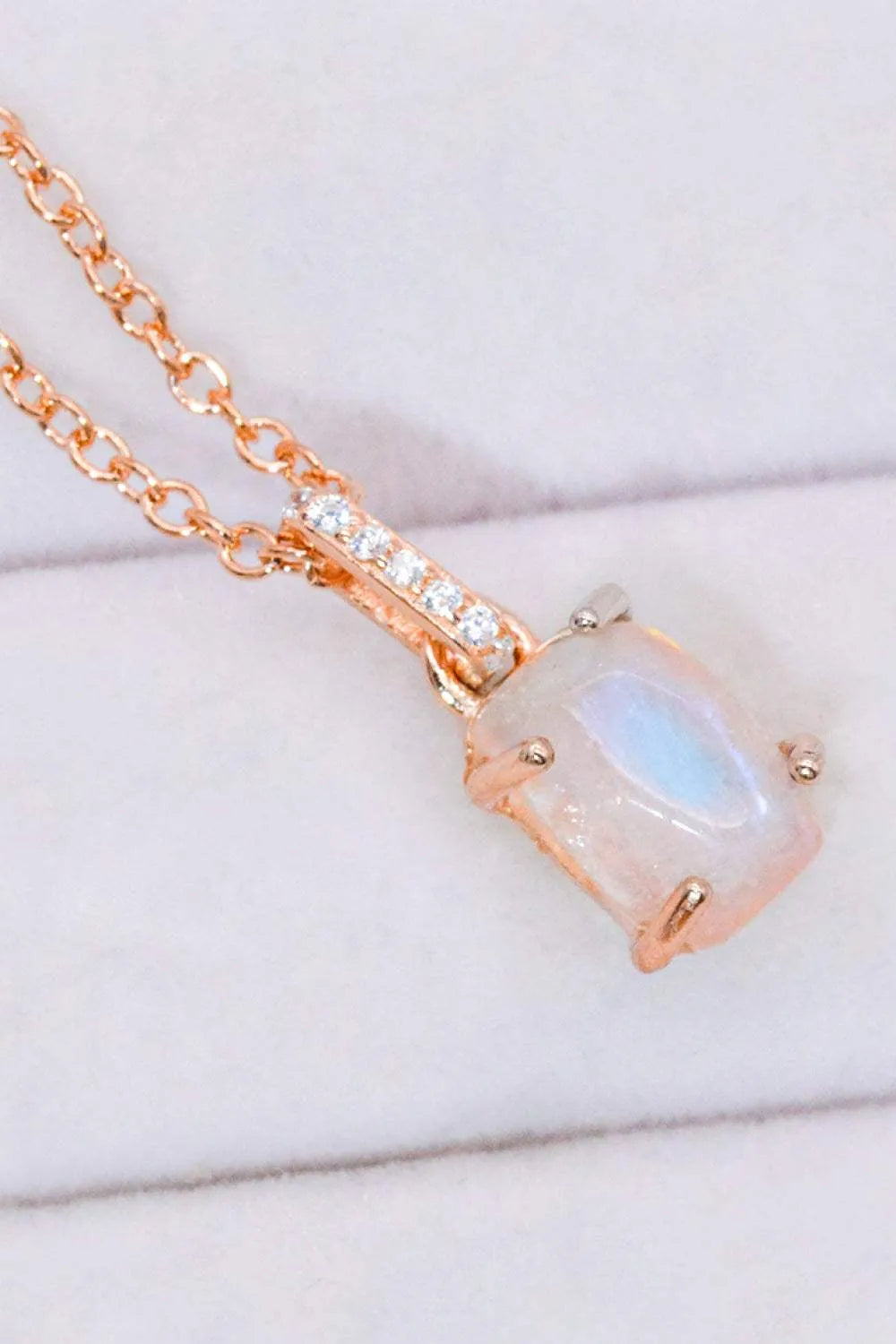 Natural Moonstone 4-Prong Pendant Necklace Moonstone - Tophatter Daily Deals