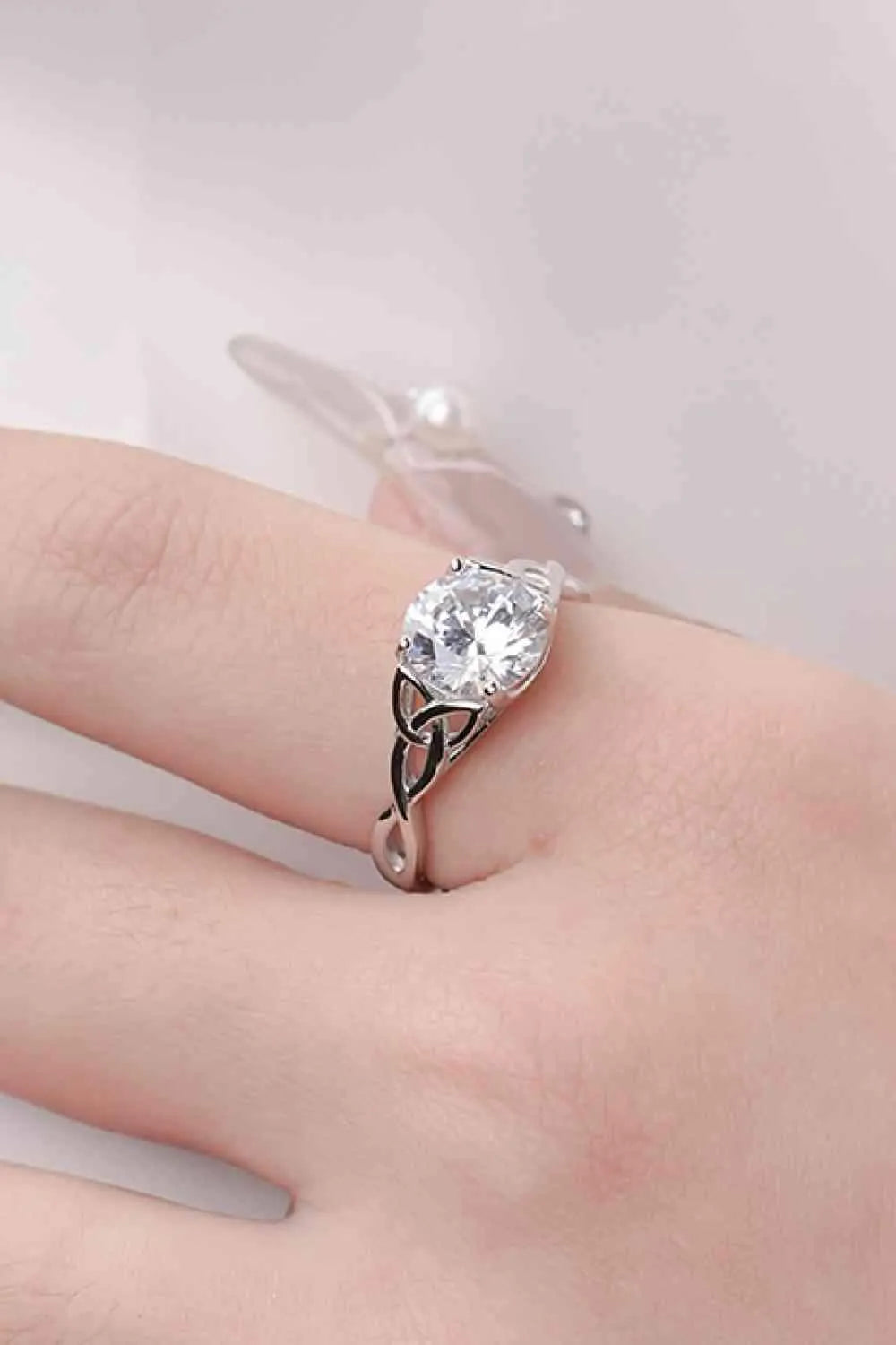2 Carat Moissanite 925 Sterling Silver Ring Moissanite - Tophatter Daily Deals