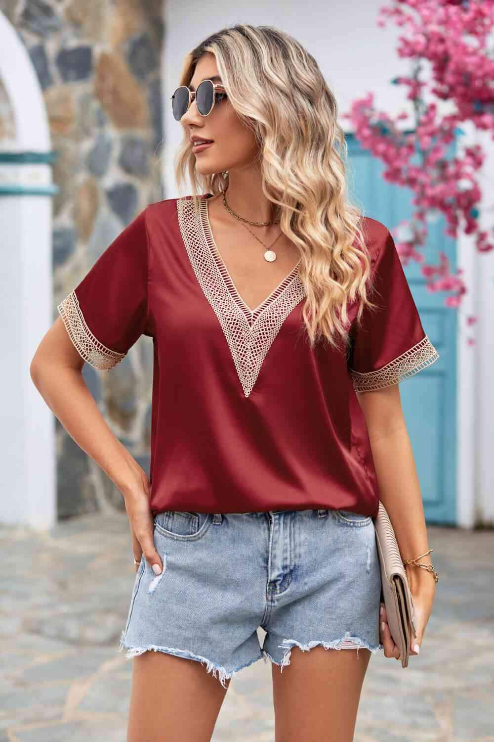 Contrast Trim Short Sleeve Plunge Blouse Blouses - Tophatter Daily Deals