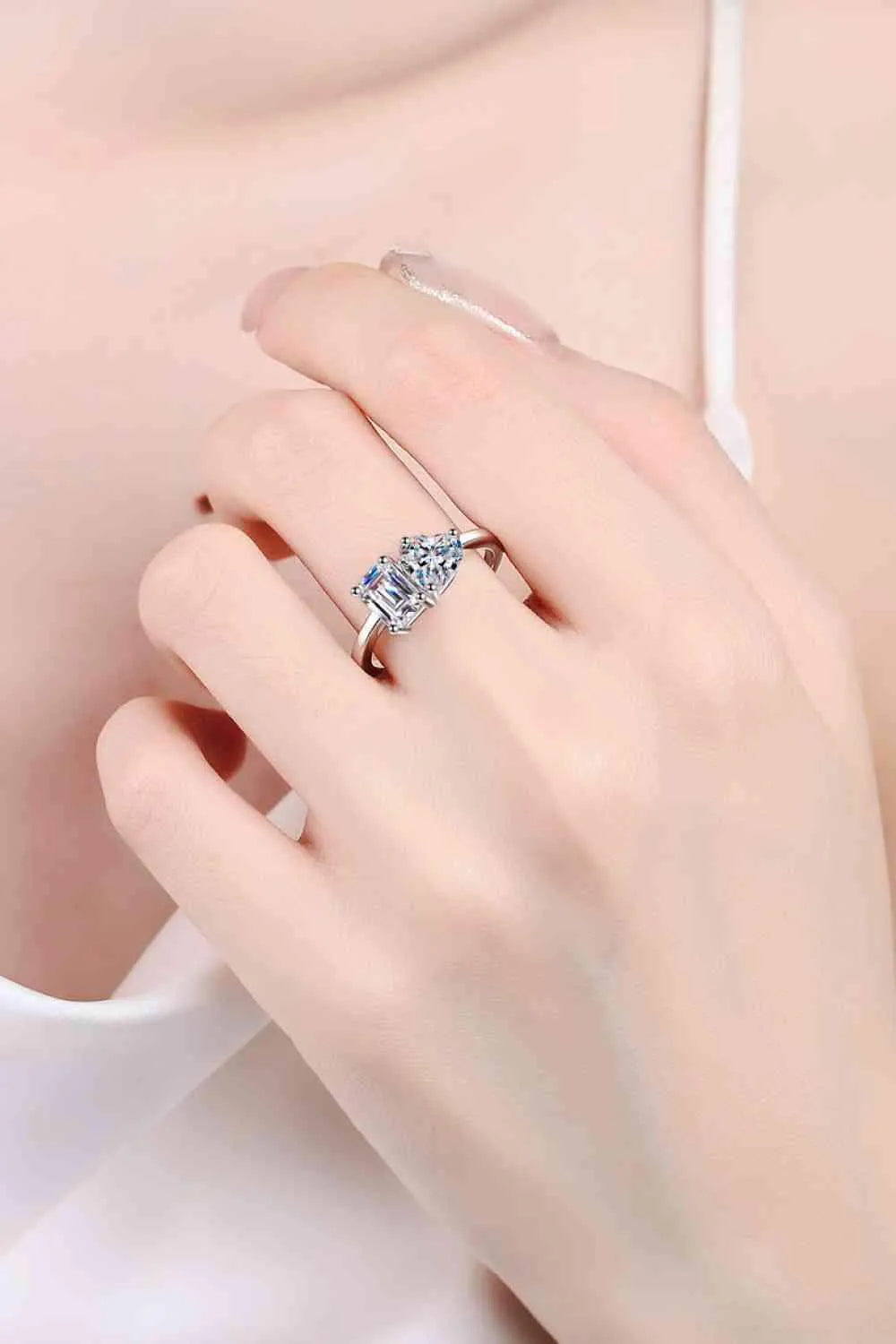 Rhodium-Plated 2 Carat Moissanite Ring Silver Moissanite - Tophatter Daily Deals