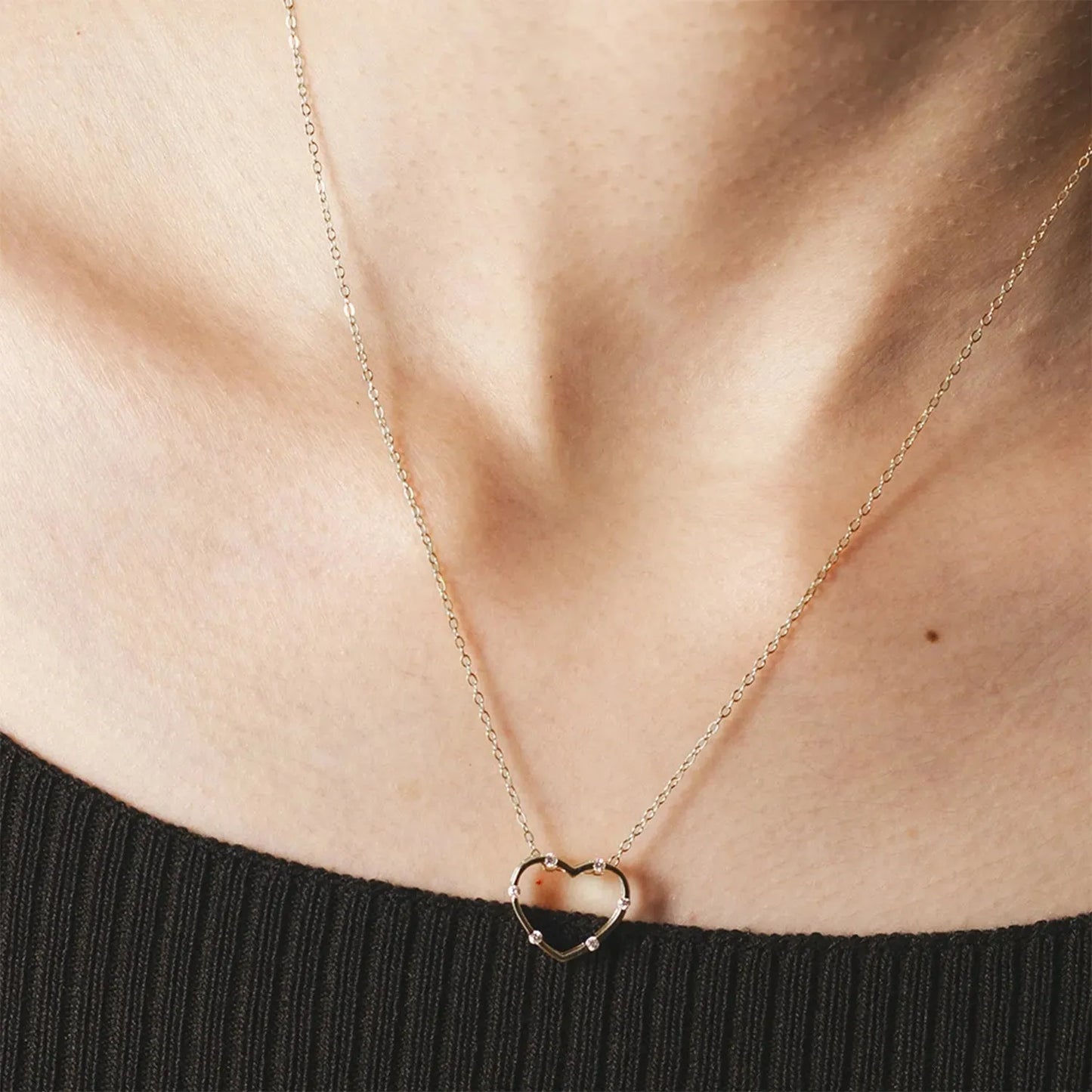 Heart Inlaid Zircon Spring Ring Closure Necklace Necklaces - Tophatter Daily Deals