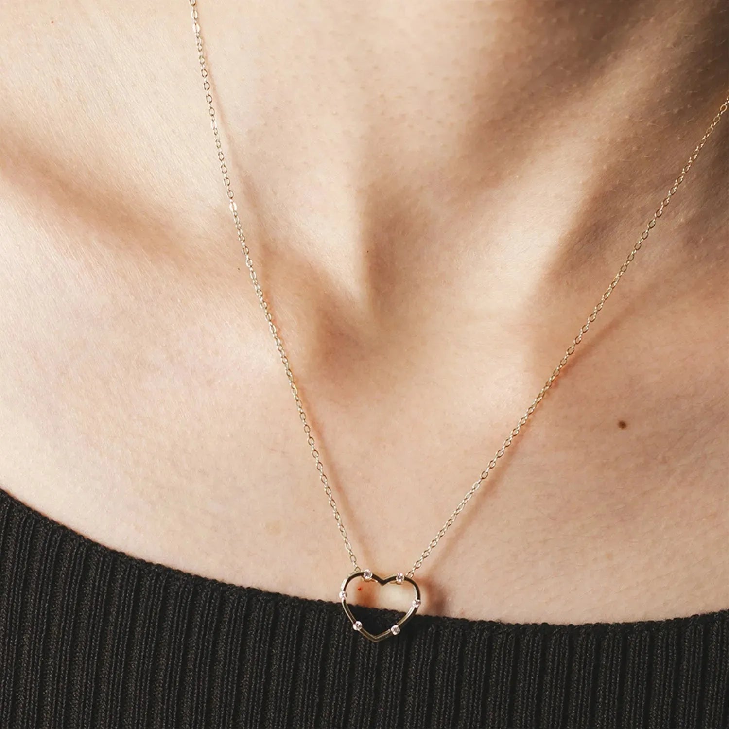 Heart Inlaid Zircon Spring Ring Closure Necklace Necklaces - Tophatter Daily Deals