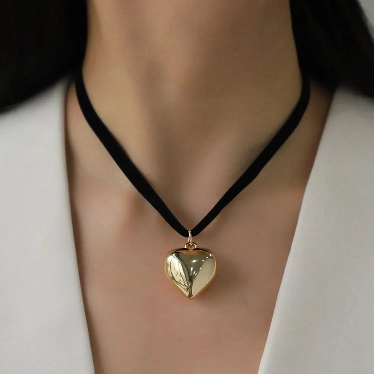 Heart Pendant Velvet Rope Choker Necklace Necklaces - Tophatter Daily Deals