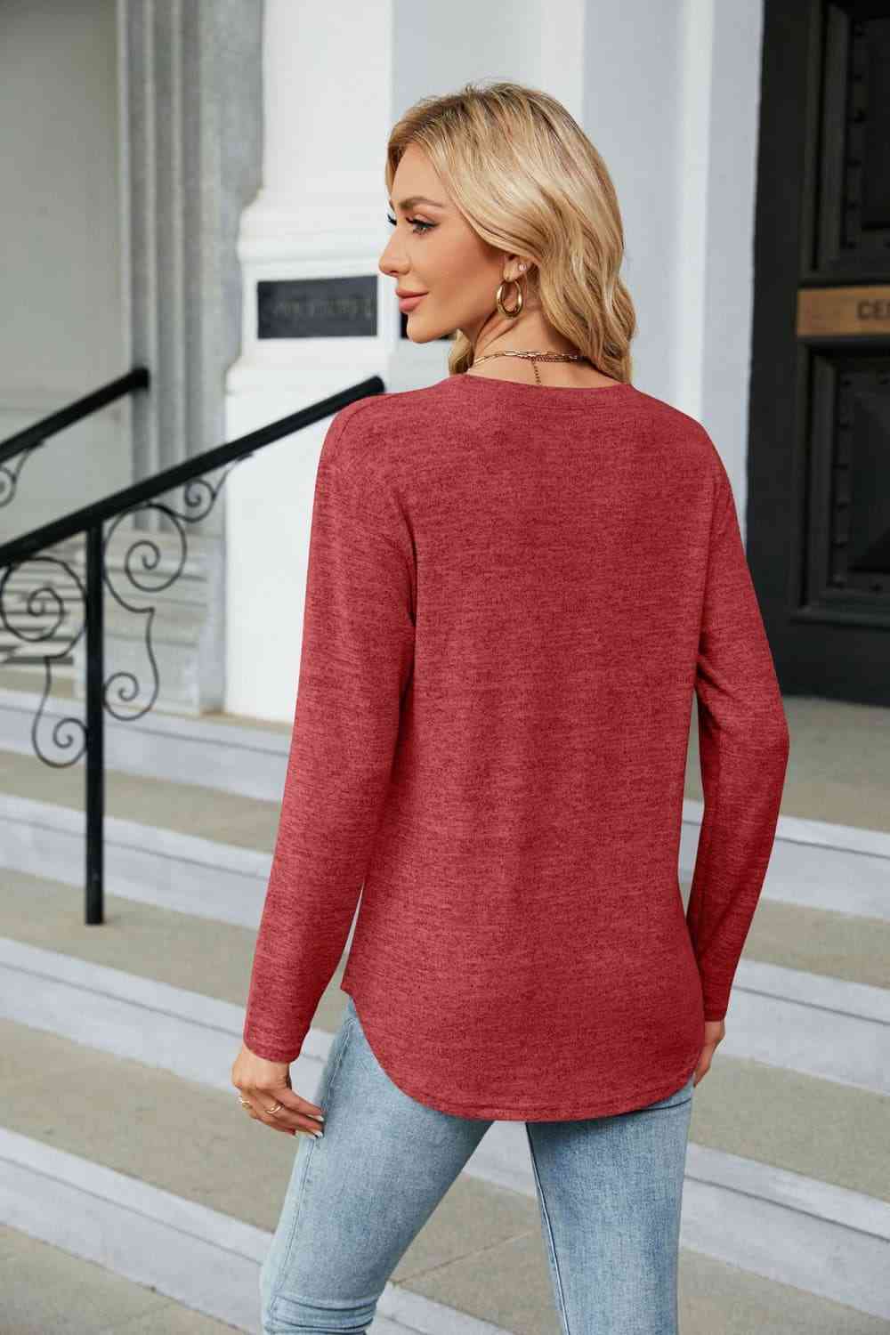 Round Neck Long Sleeve T-Shirt Women's T-Shirts - Tophatter Daily Deals