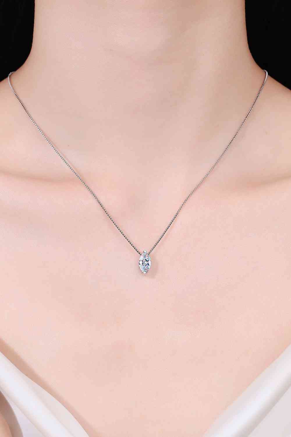 1 Carat Moissanite 925 Sterling Silver Necklace Moissanite - Tophatter Daily Deals