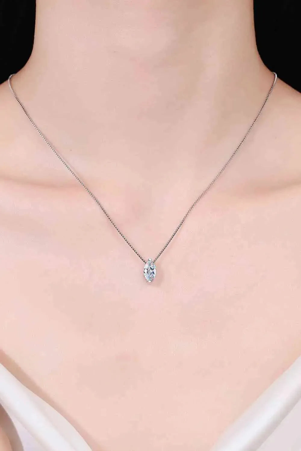 1 Carat Moissanite 925 Sterling Silver Necklace Moissanite - Tophatter Daily Deals