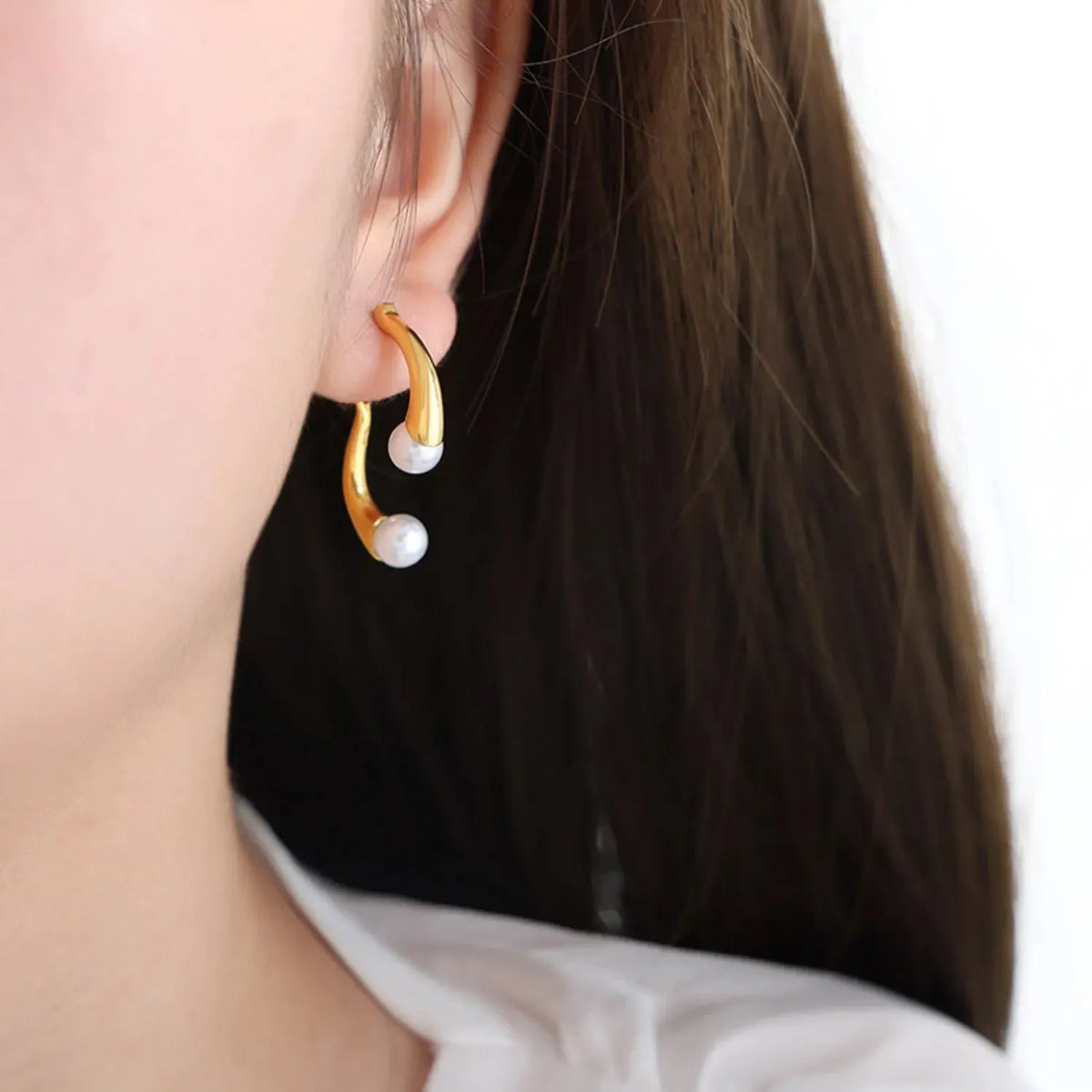 Synthetic Pearl Asymmetrical Titanium Steel Earrings Earrings - Tophatter Daily Deals