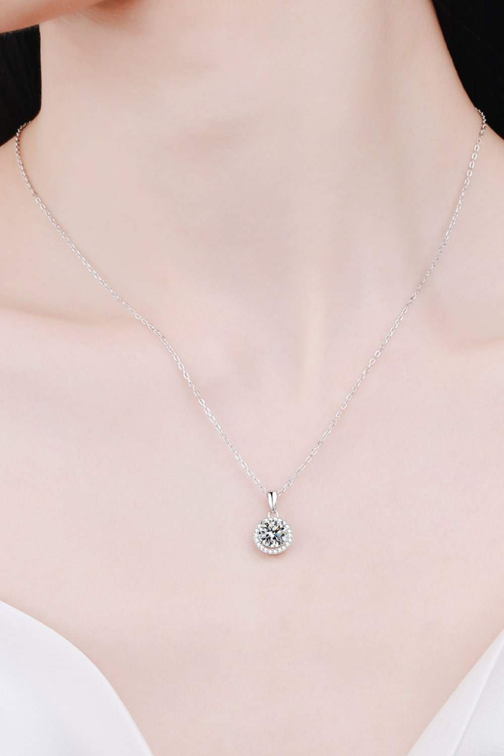 Adored Chance to Charm 1 Carat Moissanite Round Pendant Chain Necklace Moissanite - Tophatter Daily Deals