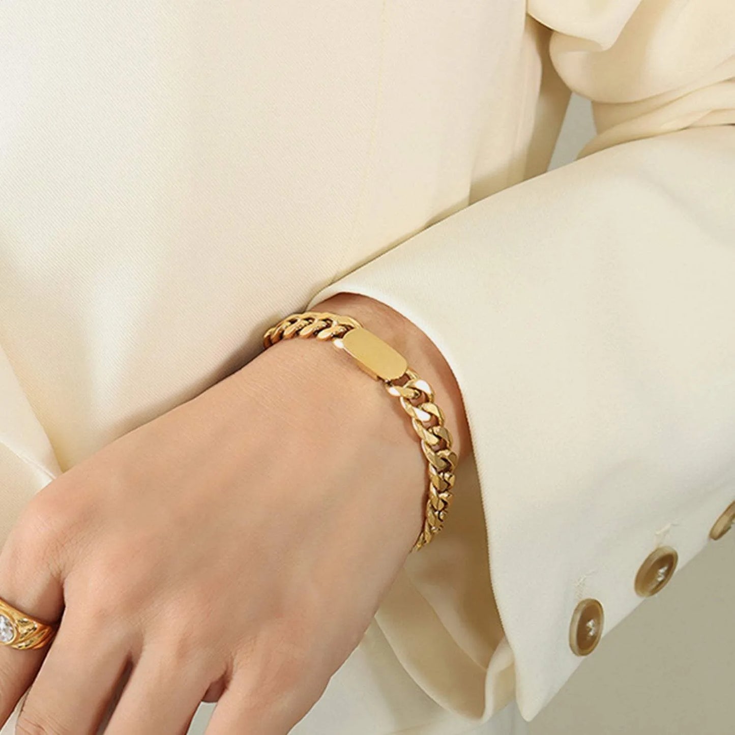 18K Gold-Plated Titanium Steel Bracelet Bracelets - Tophatter Daily Deals