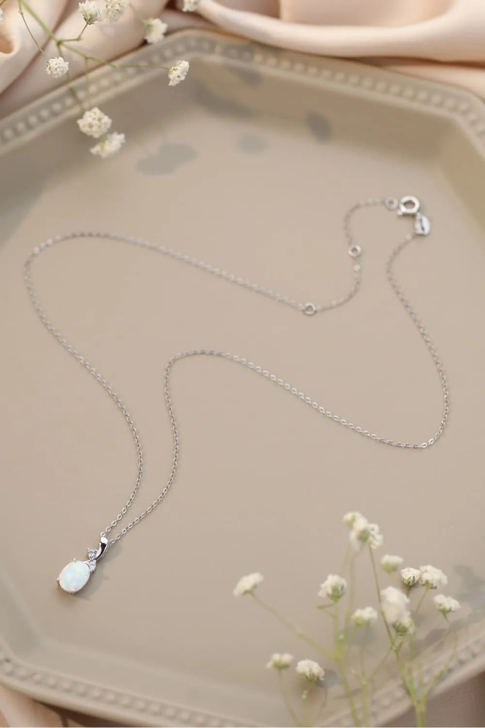 Opal Oval Pendant Chain Necklace Opal - Tophatter Daily Deals