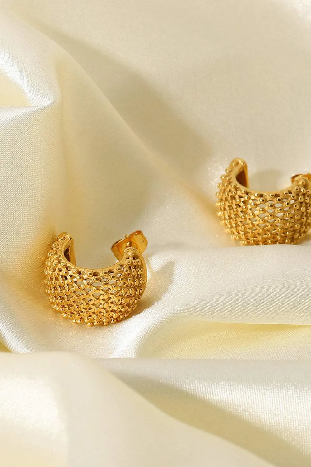 Mesh Half Hoop Earrings Earrings - Tophatter Daily Deals