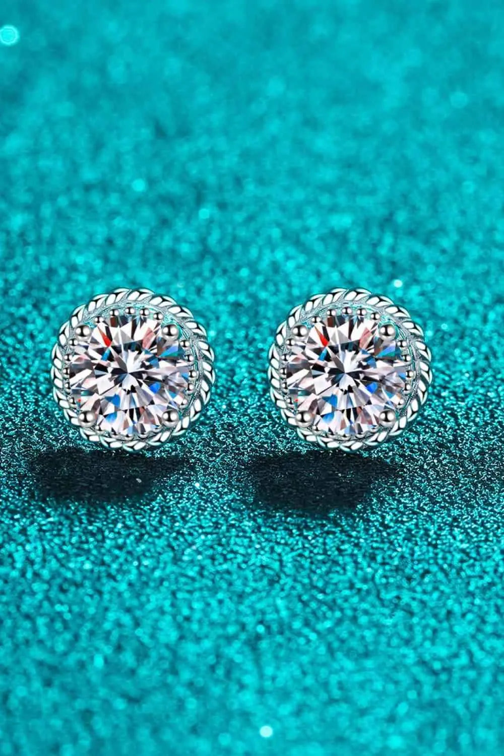 2 Carat Moissanite 925 Sterling Silver Stud Earrings Moissanite - Tophatter Daily Deals