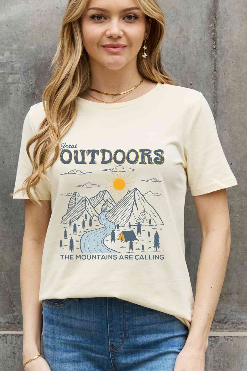Simply Love Full Size GREAT OUTDOORS Graphic Cotton Tee - Shop Tophatter Deals, Electronics, Fashion, Jewelry, Health, Beauty, Home Decor, Free Shipping