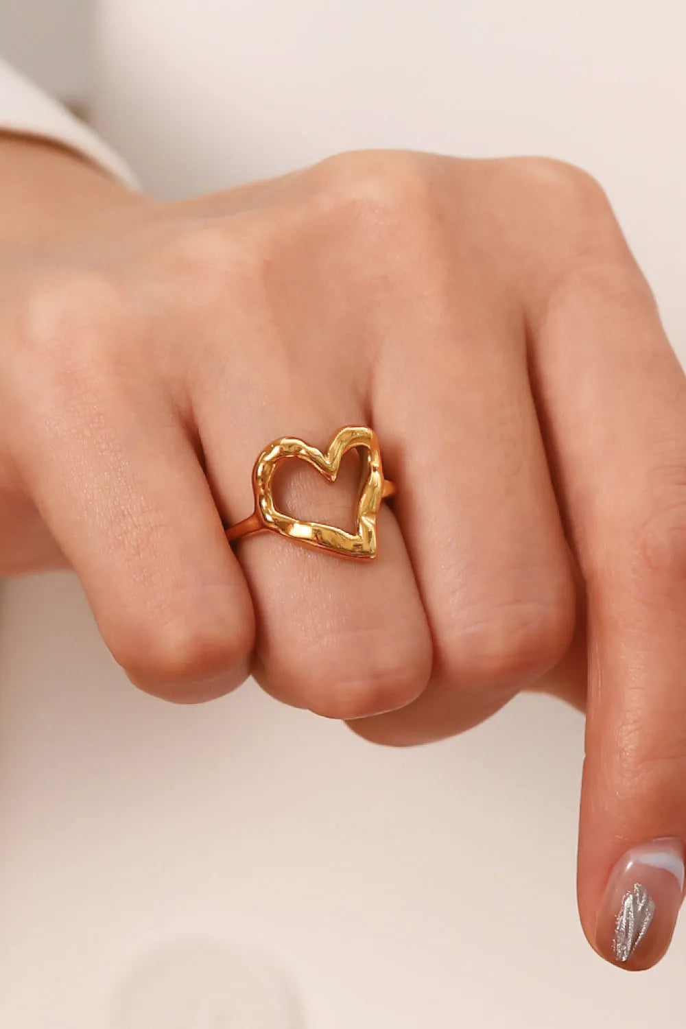 18K Gold Plated Heart-Shaped Ring Gold Rings - Tophatter Daily Deals