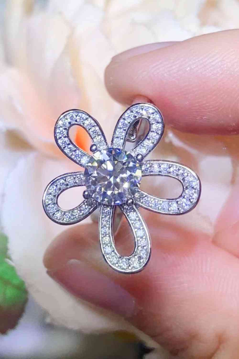 1 Carat Moissanite Flower-Shape Open Ring White One Size Moissanite - Tophatter Daily Deals