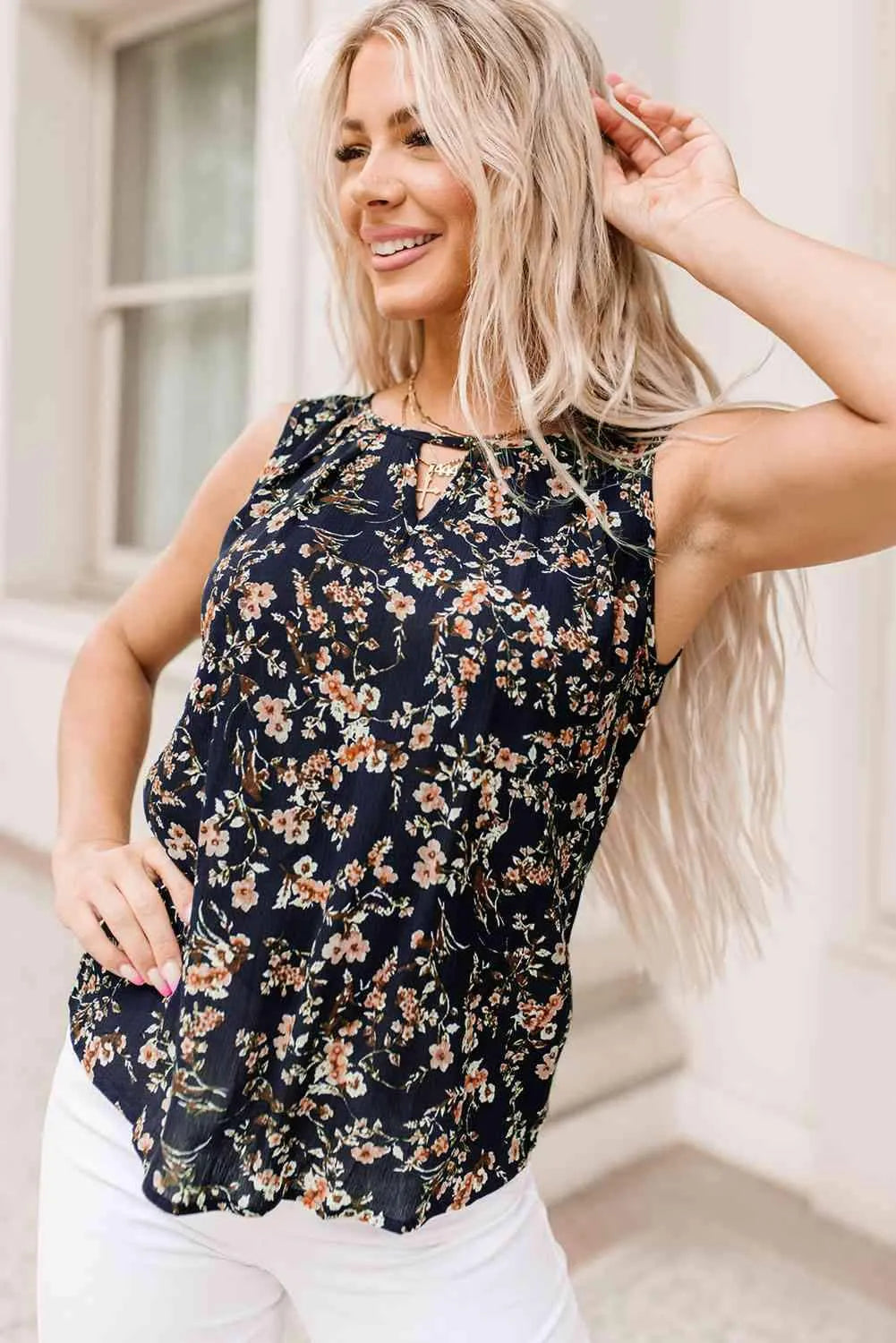 Floral Print Cutout Round Neck Tank Top Blouses - Tophatter Daily Deals