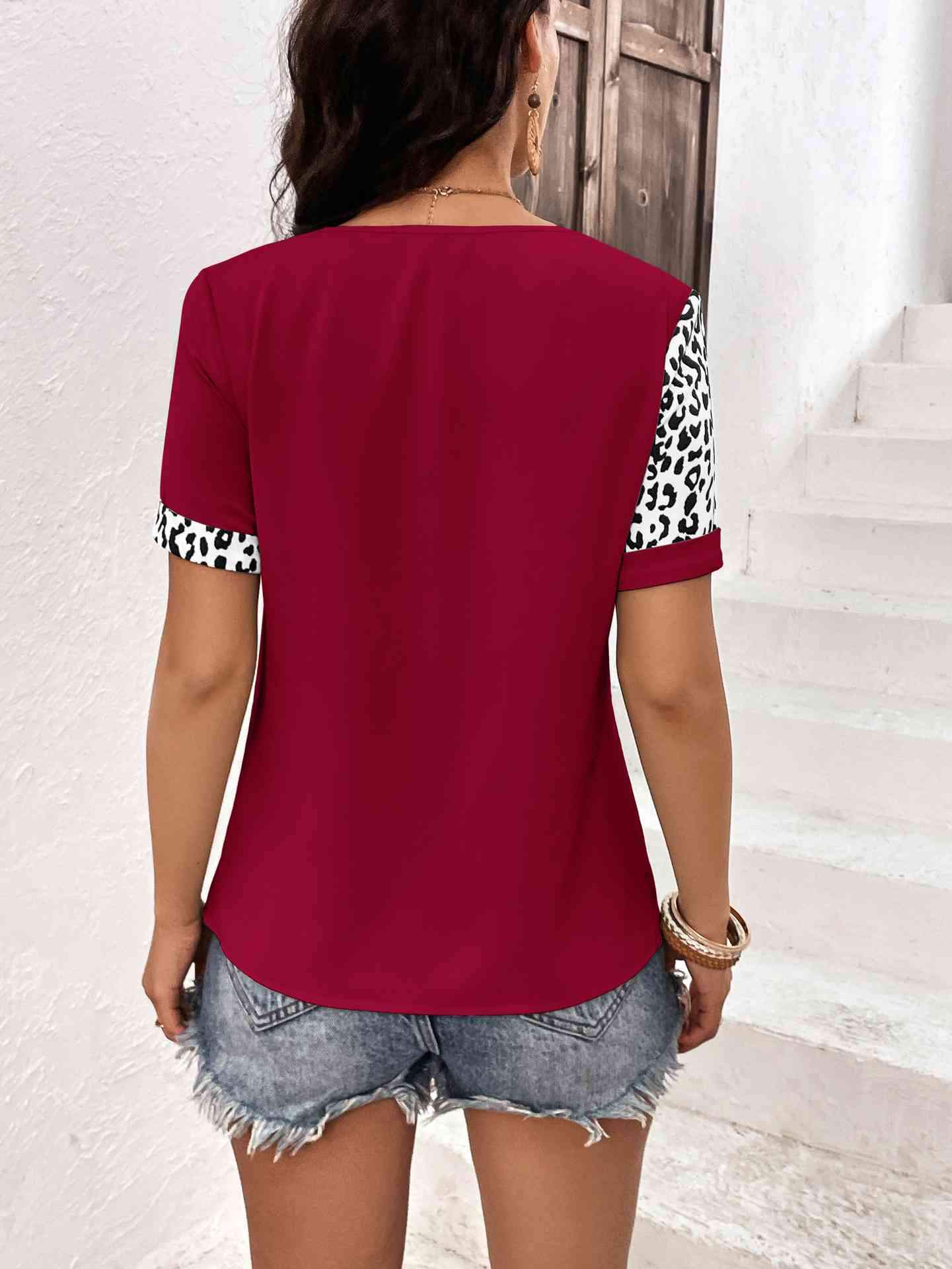 Leopard Round Neck Short Sleeve Tee Women's T-Shirts - Tophatter Daily Deals