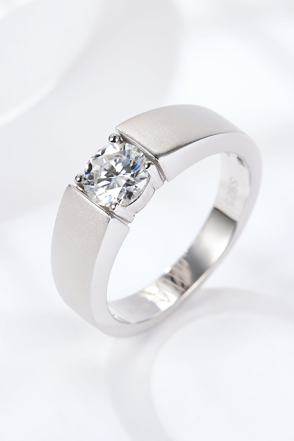 925 Sterling Silver I Carat Moissanite Ring Silver Moissanite - Tophatter Daily Deals