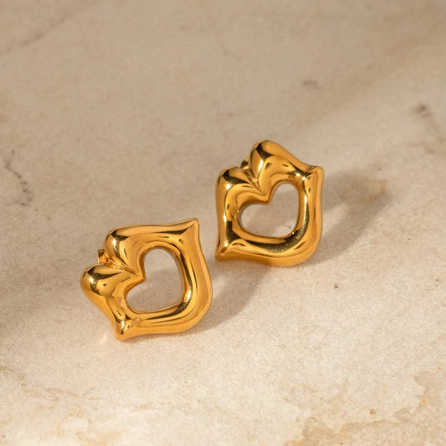 Lip 18K Gold-Plated Stud Earrings Earrings - Tophatter Daily Deals