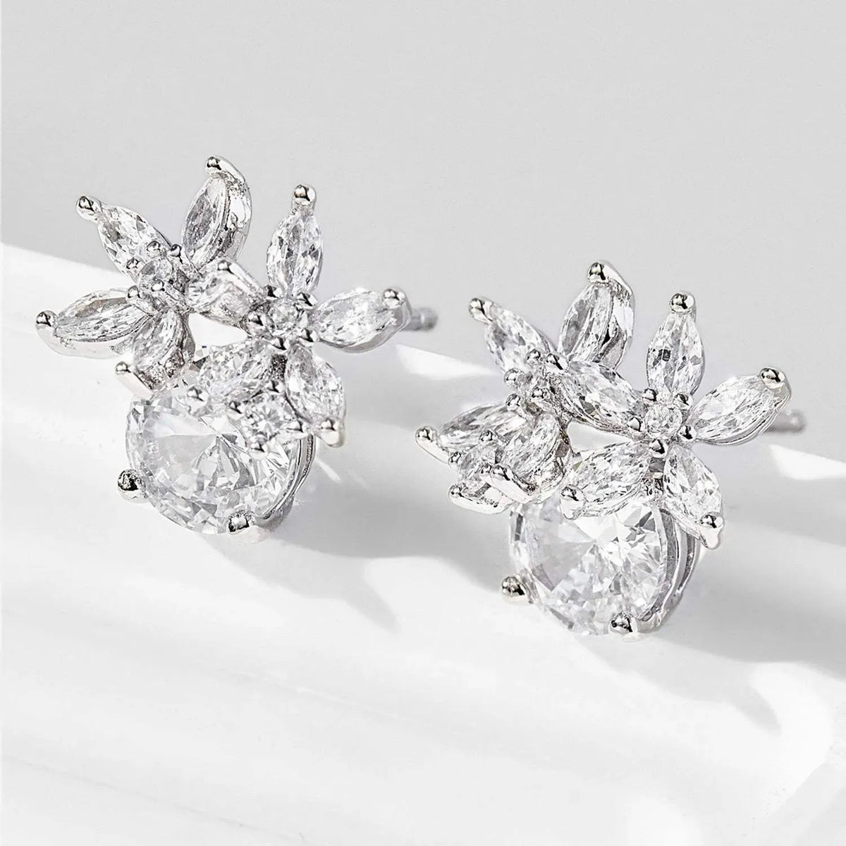 Zircon 925 Sterling Silver Flower Stud Earrings Earrings - Tophatter Daily Deals