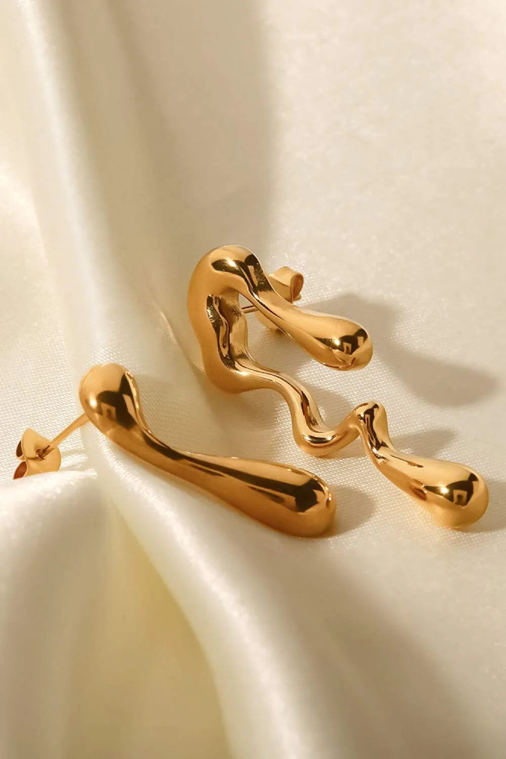 18K Gold Plated Geometric Mismatched Earrings Earrings - Tophatter Daily Deals