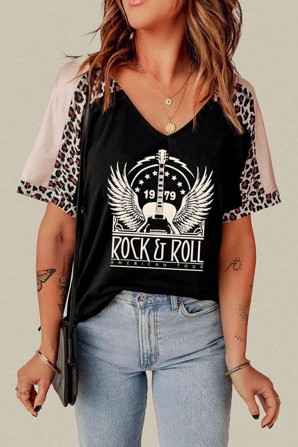 1979 ROCK & ROLL AMERICAN TOUR Graphic V-Neck Tee Black Women's T-Shirts - Tophatter Daily Deals