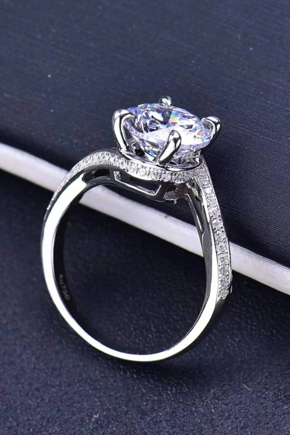 Keep Your Eyes On Me 3 Carat Moissanite Ring Moissanite - Tophatter Daily Deals