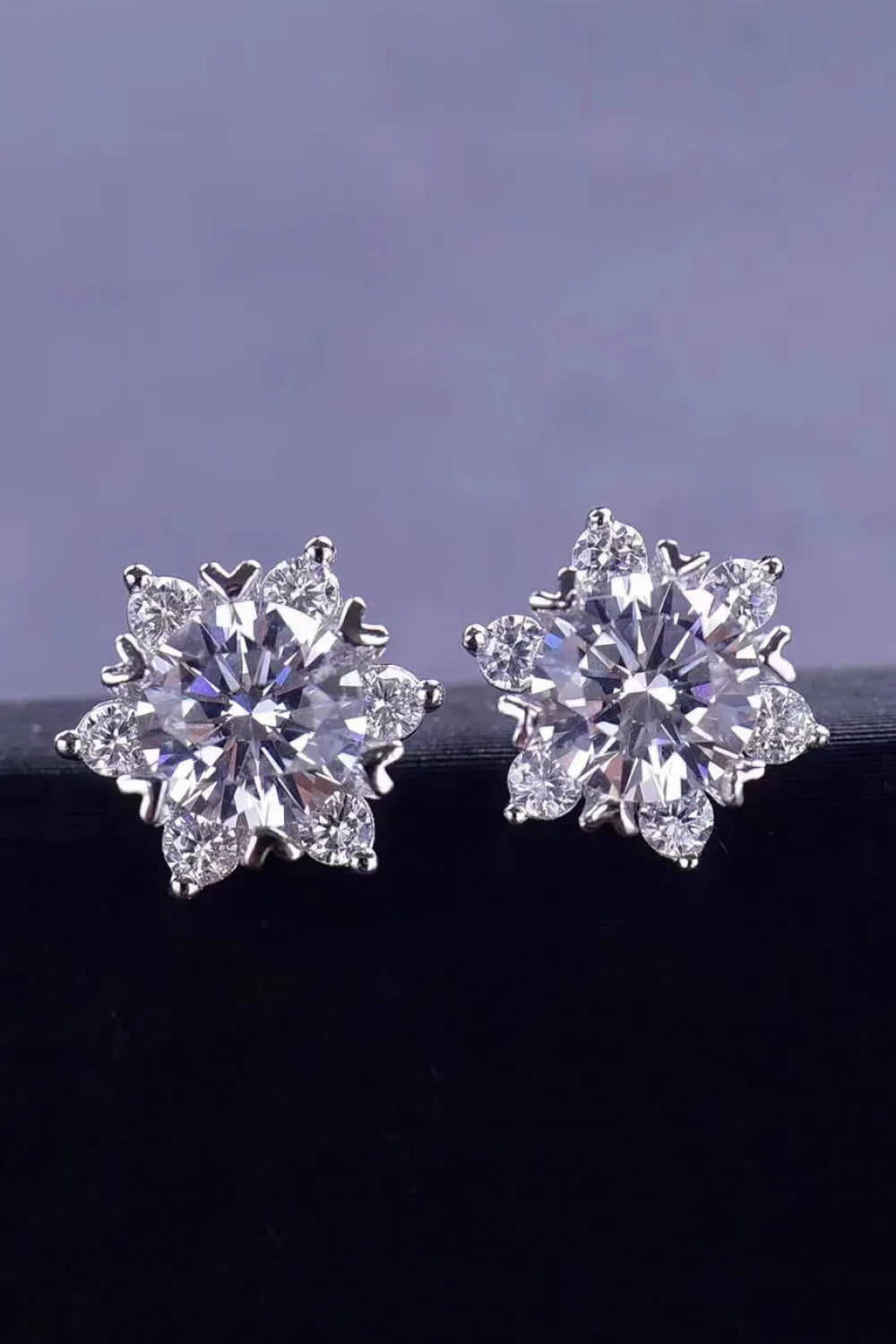 2 Carat Moissanite Floral Stud Earrings Moissanite - Tophatter Daily Deals