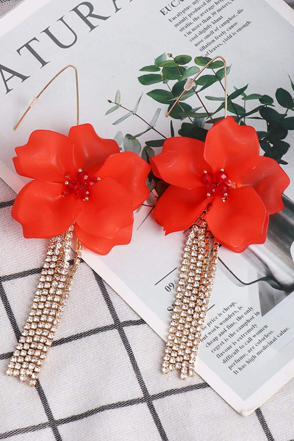 Flower Shape Acrylic Dangle Earrings Earrings - Tophatter Daily Deals