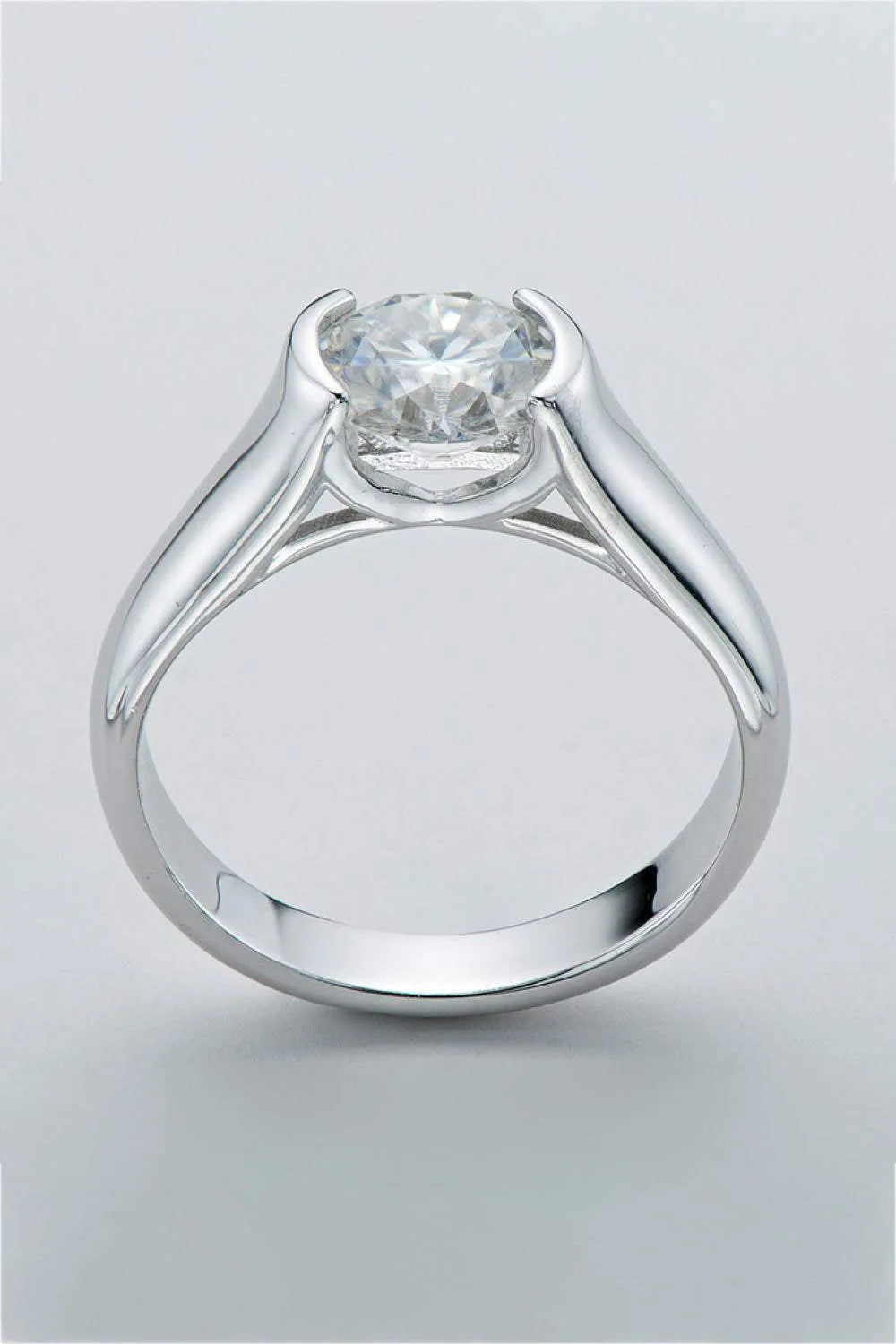 Looking Good 2 Carat Moissanite Platinum-Plated Ring Moissanite - Tophatter Daily Deals