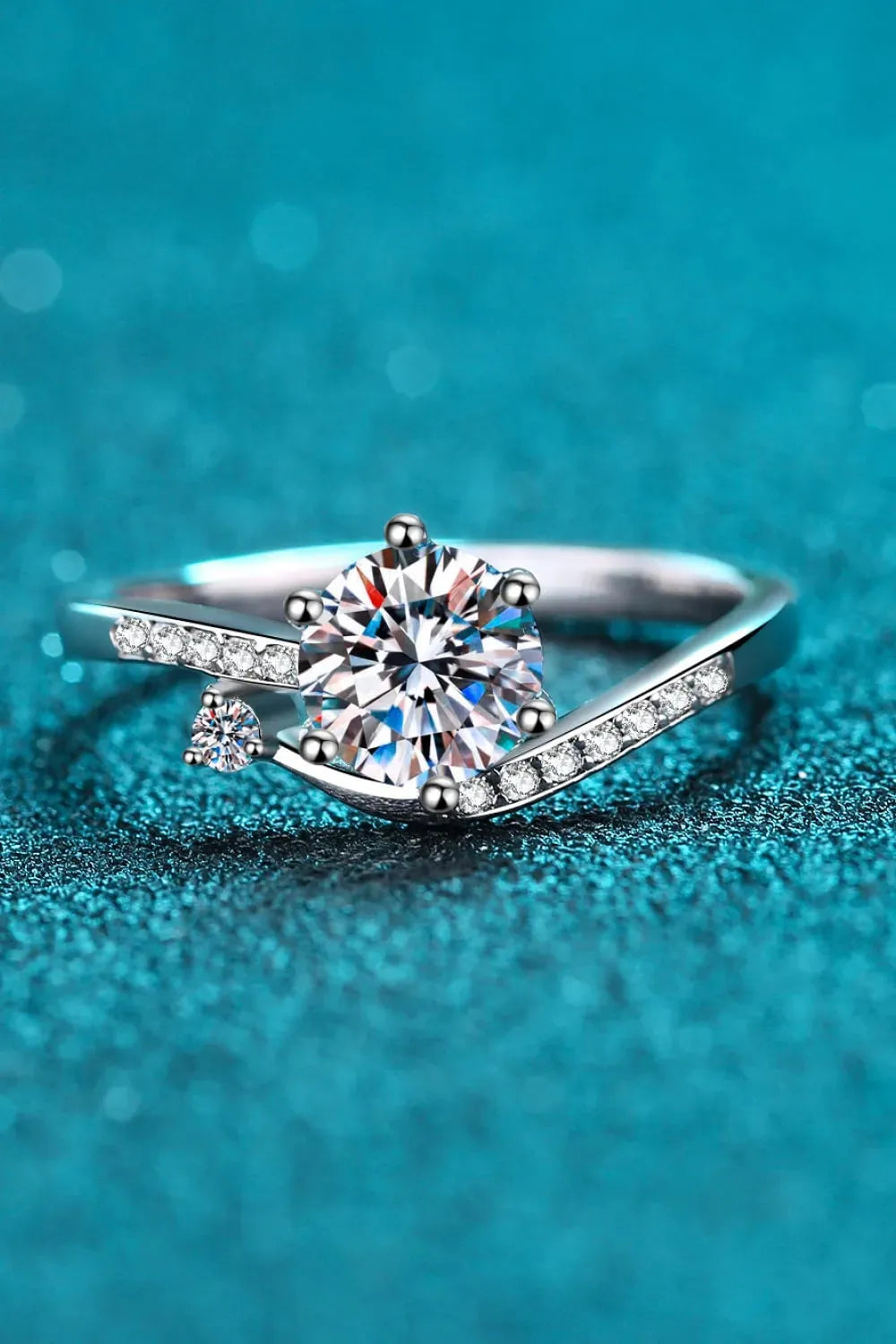 On My Mind 925 Sterling Silver Moissanite Ring Moissanite - Tophatter Daily Deals