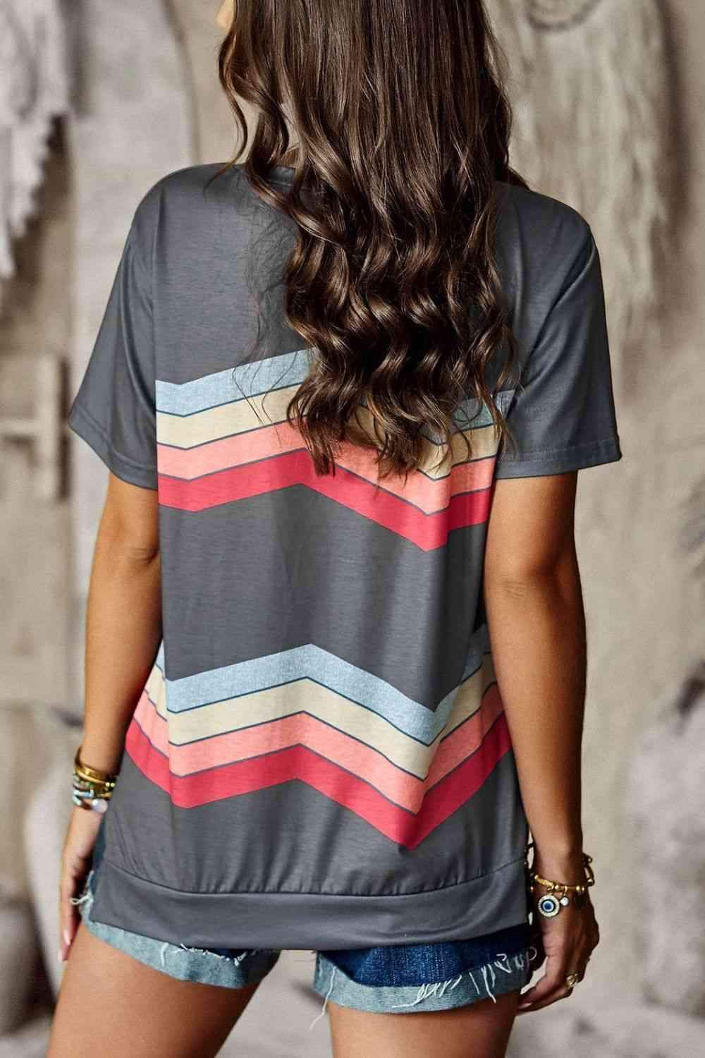 Multicolored Chevron Stripe Round Neck Side Slit T-Shirt Women's T-Shirts - Tophatter Daily Deals