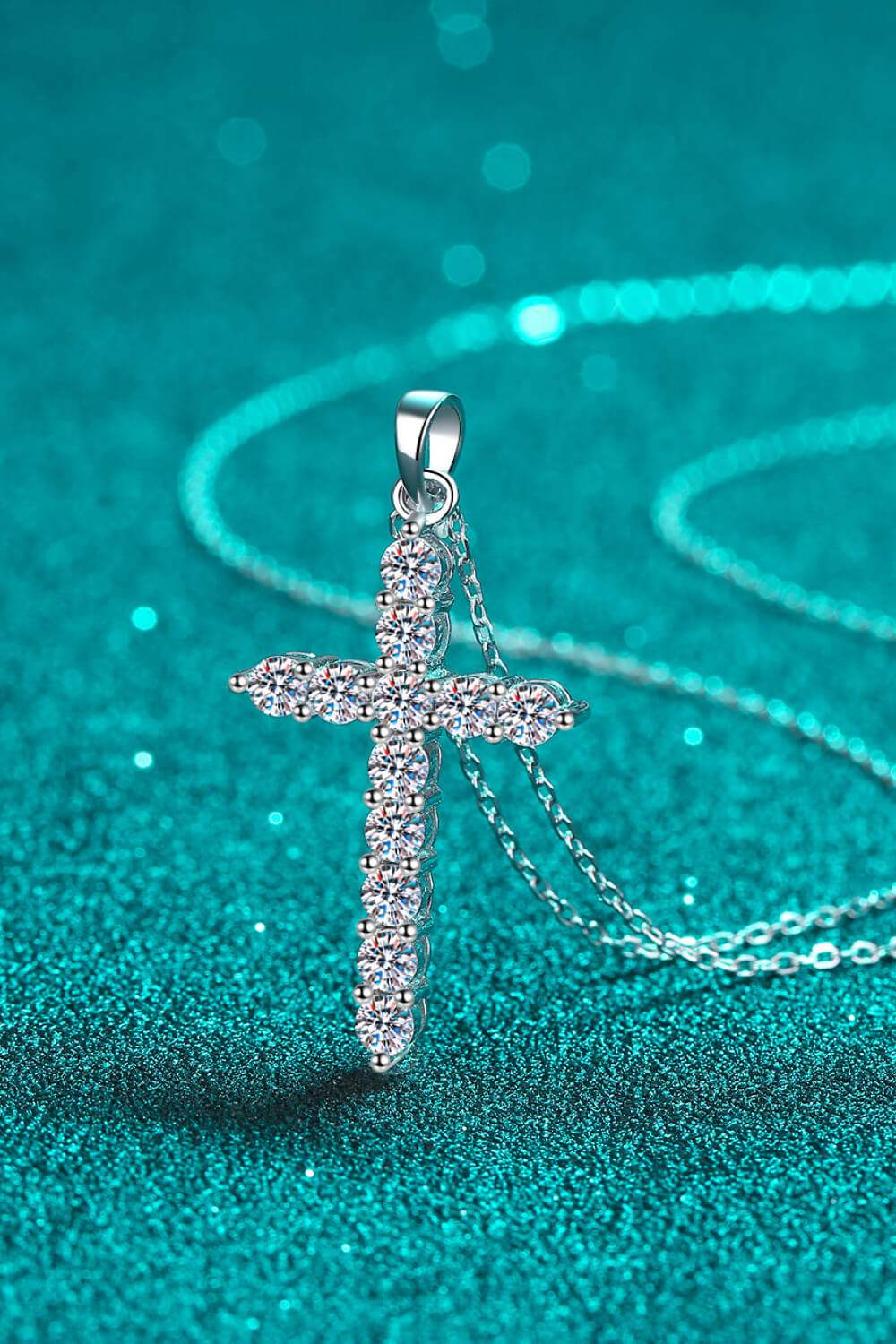 Moissanite Cross Pendant Chain Necklace Moissanite - Tophatter Daily Deals