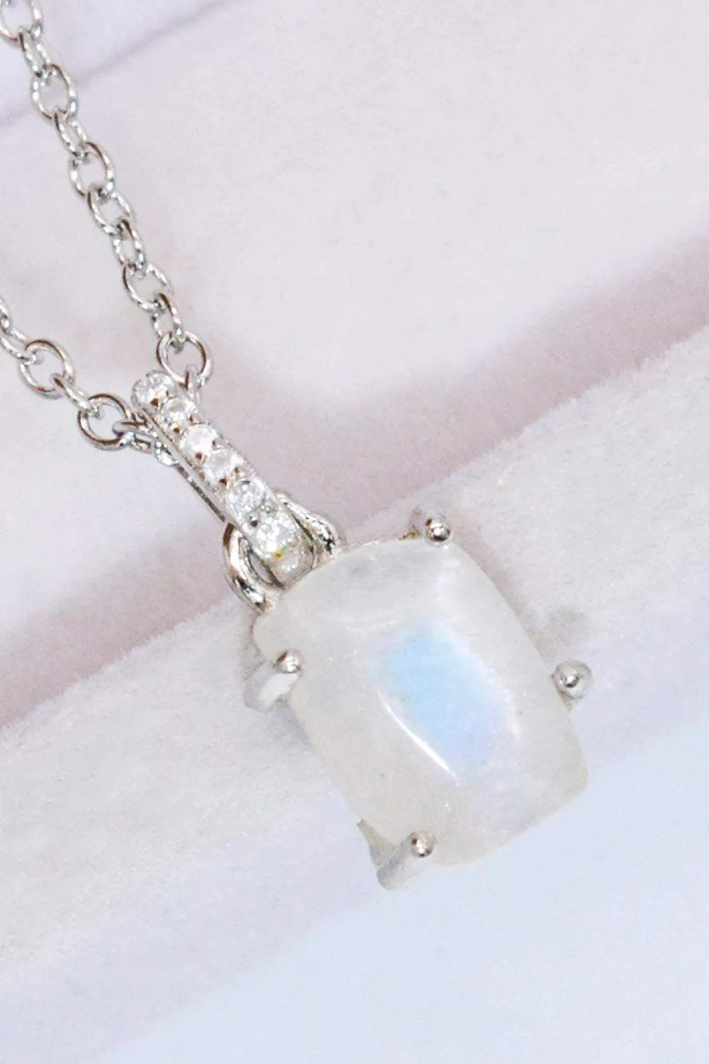 Natural Moonstone 4-Prong Pendant Necklace Moonstone - Tophatter Daily Deals