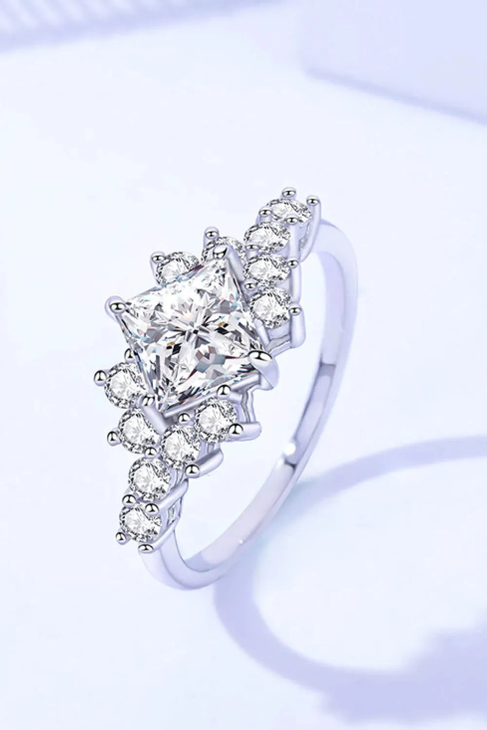 1.38 Carat Moissanite Ring Moissanite - Tophatter Daily Deals