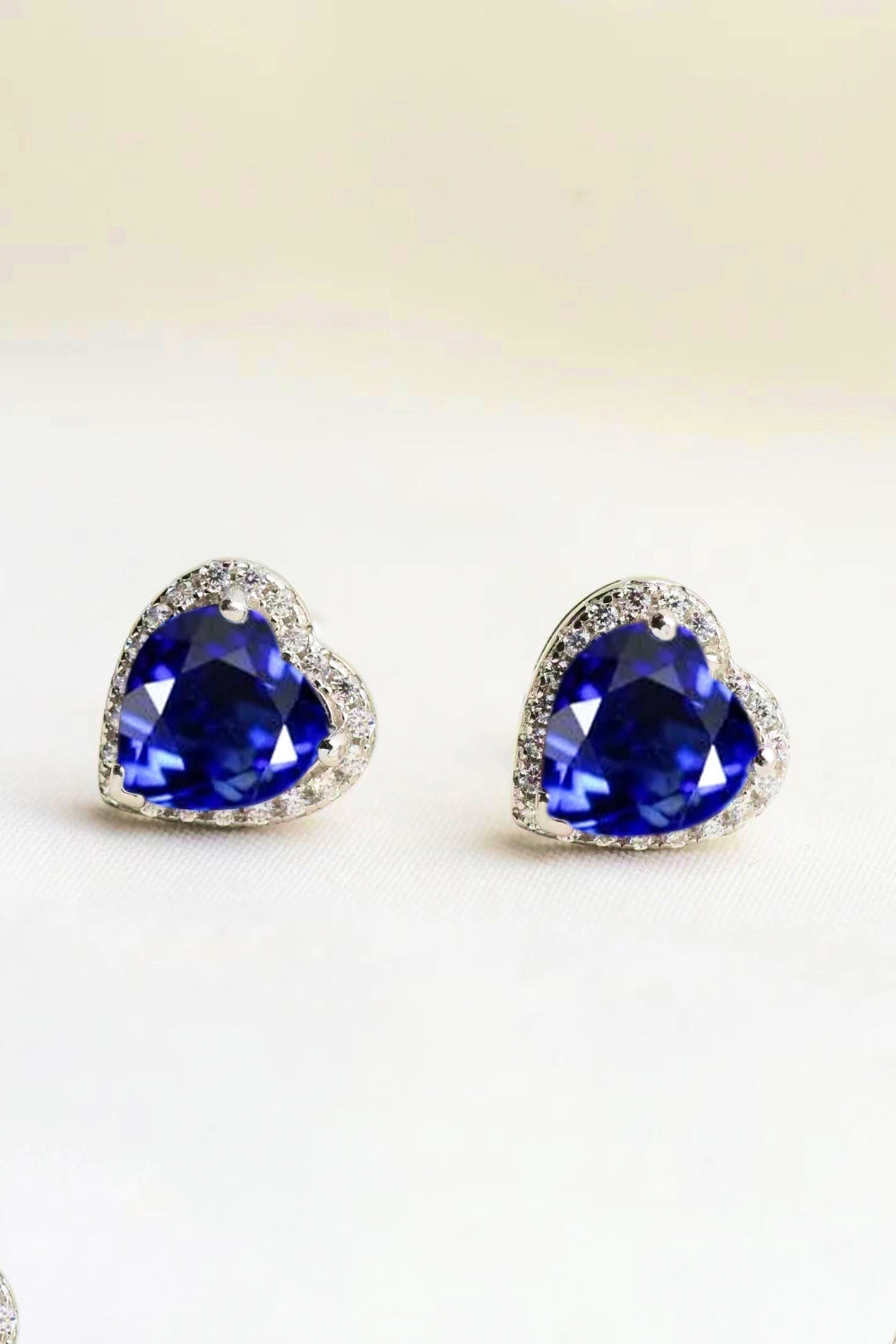 4 Carat Moissanite Heart-Shaped Stud Earrings Blue Heart One Size Moissanite - Tophatter Daily Deals