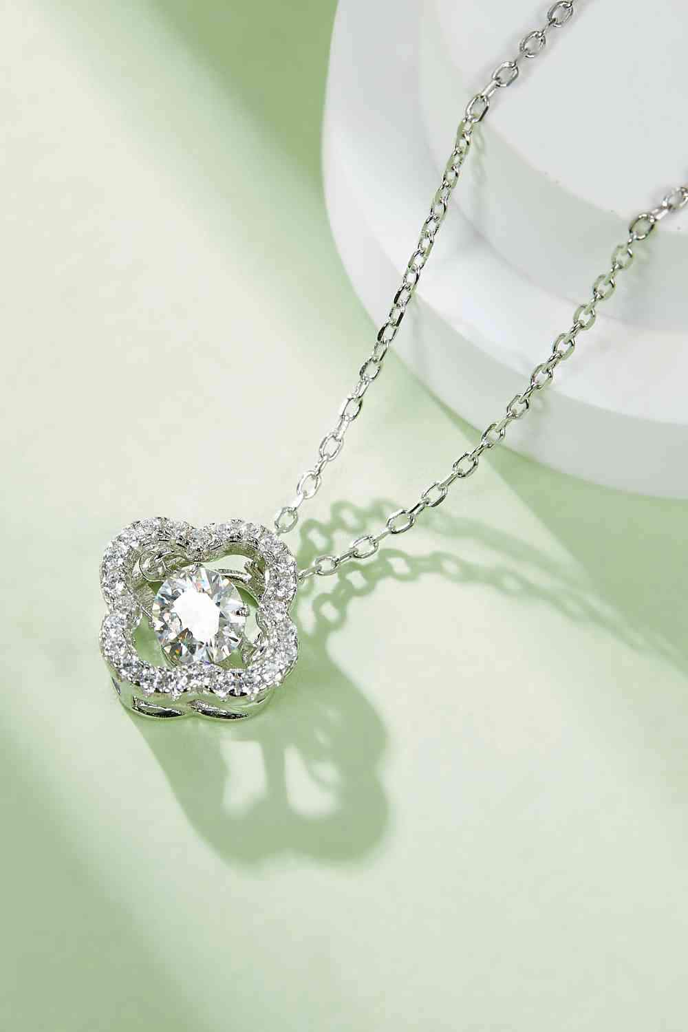 Moissanite Four Leaf Clover Pendant Necklace Moissanite - Tophatter Daily Deals