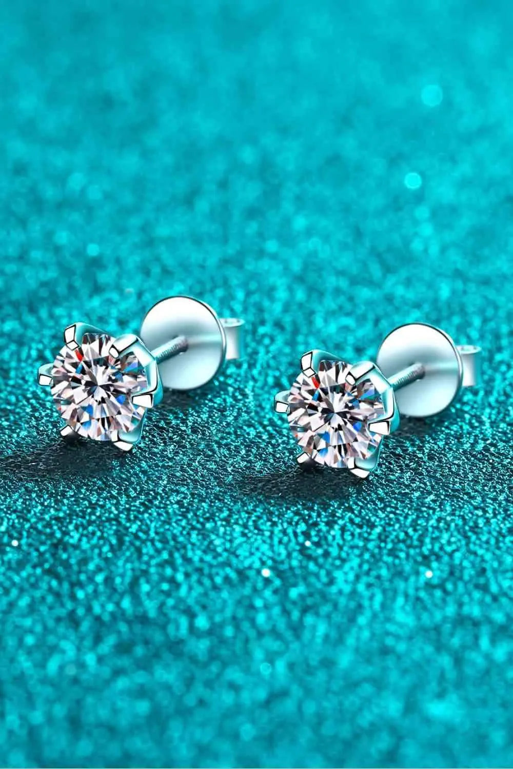 1 Carat Moissanite Rhodium-Plated Stud Earrings Moissanite - Tophatter Daily Deals