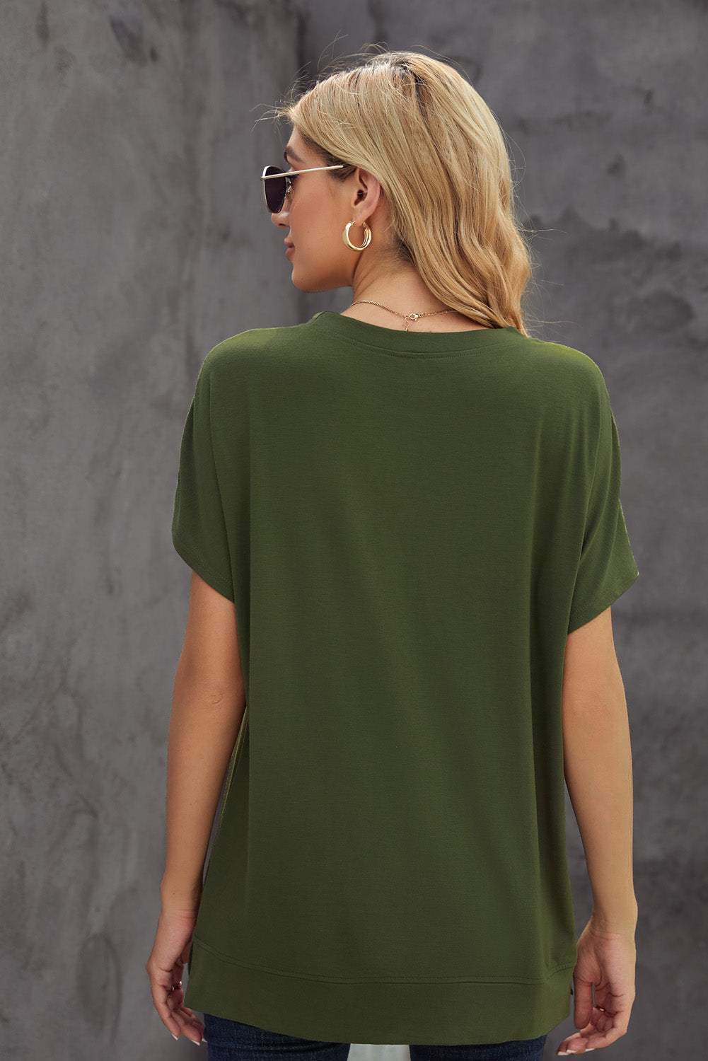 Round Neck Short Sleeve Solid Color Tee Women's T-Shirts - Tophatter Daily Deals