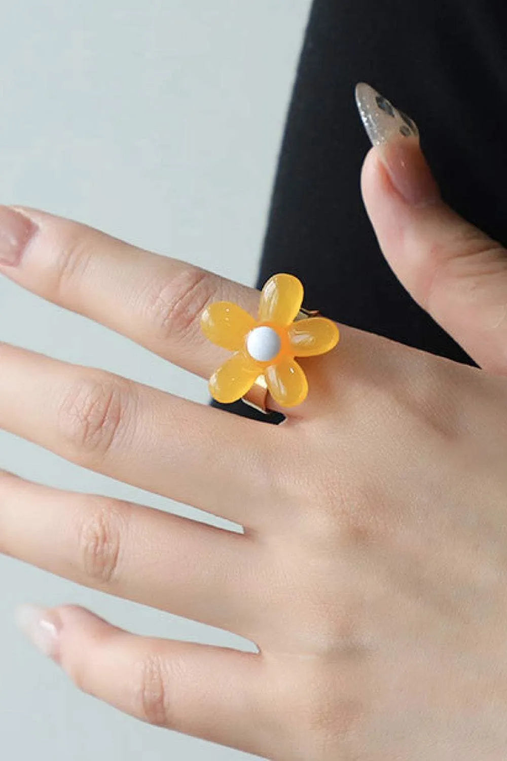 Flower Shape Resin Ring Floral One Size Rings - Tophatter Daily Deals