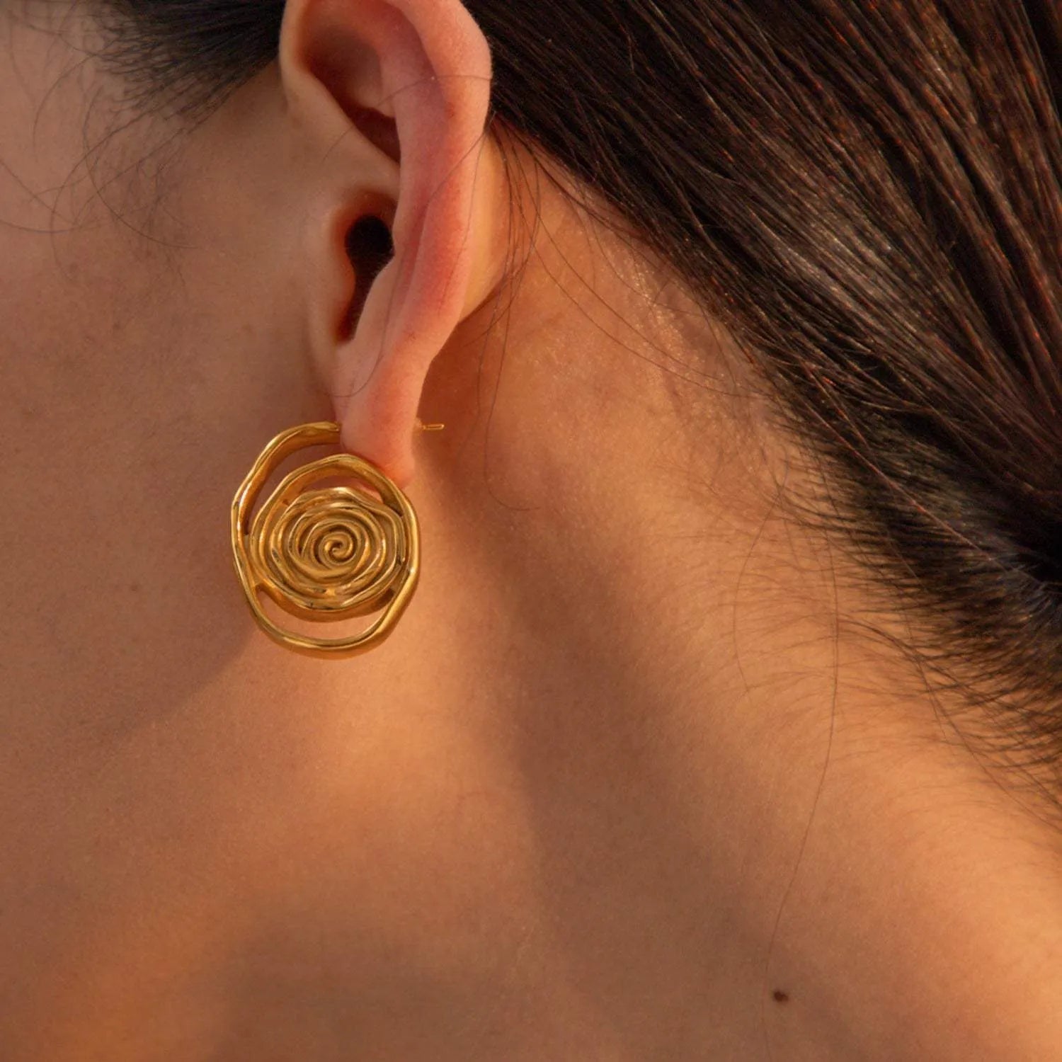 18K Gold-Plated Hoop Earrings Earrings - Tophatter Daily Deals