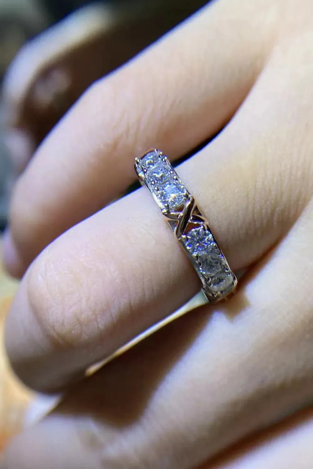 Feel The Joy 1.5 Carat Moissanite Ring Moissanite - Tophatter Daily Deals