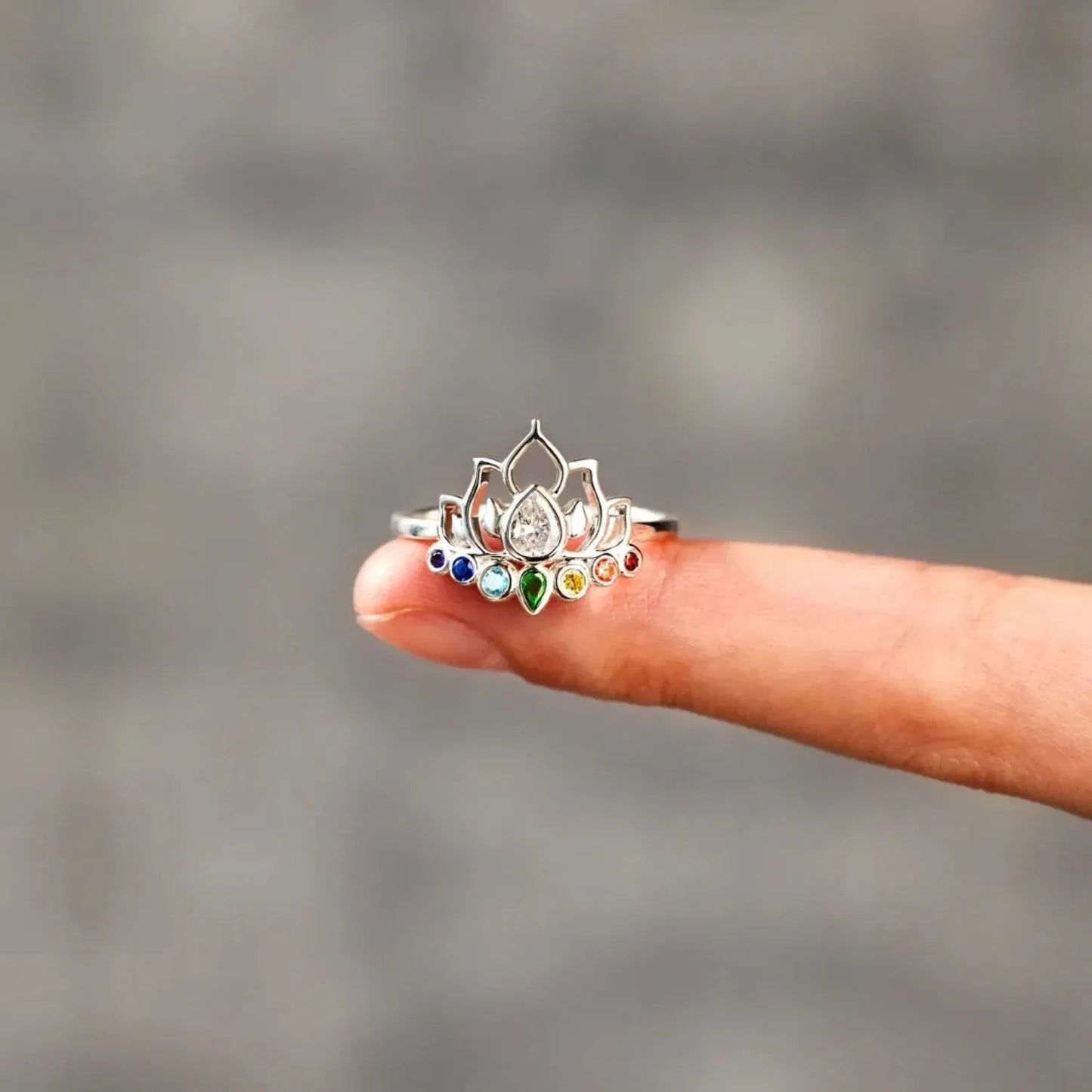 925 Sterling Silver Inlaid Zircon Lotus Shape Ring Rings - Tophatter Daily Deals