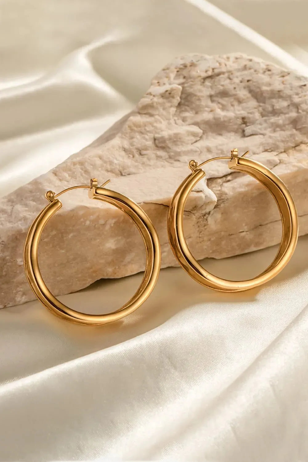 Hammered Stainless Steel Hoop Earrings Earrings - Tophatter Daily Deals