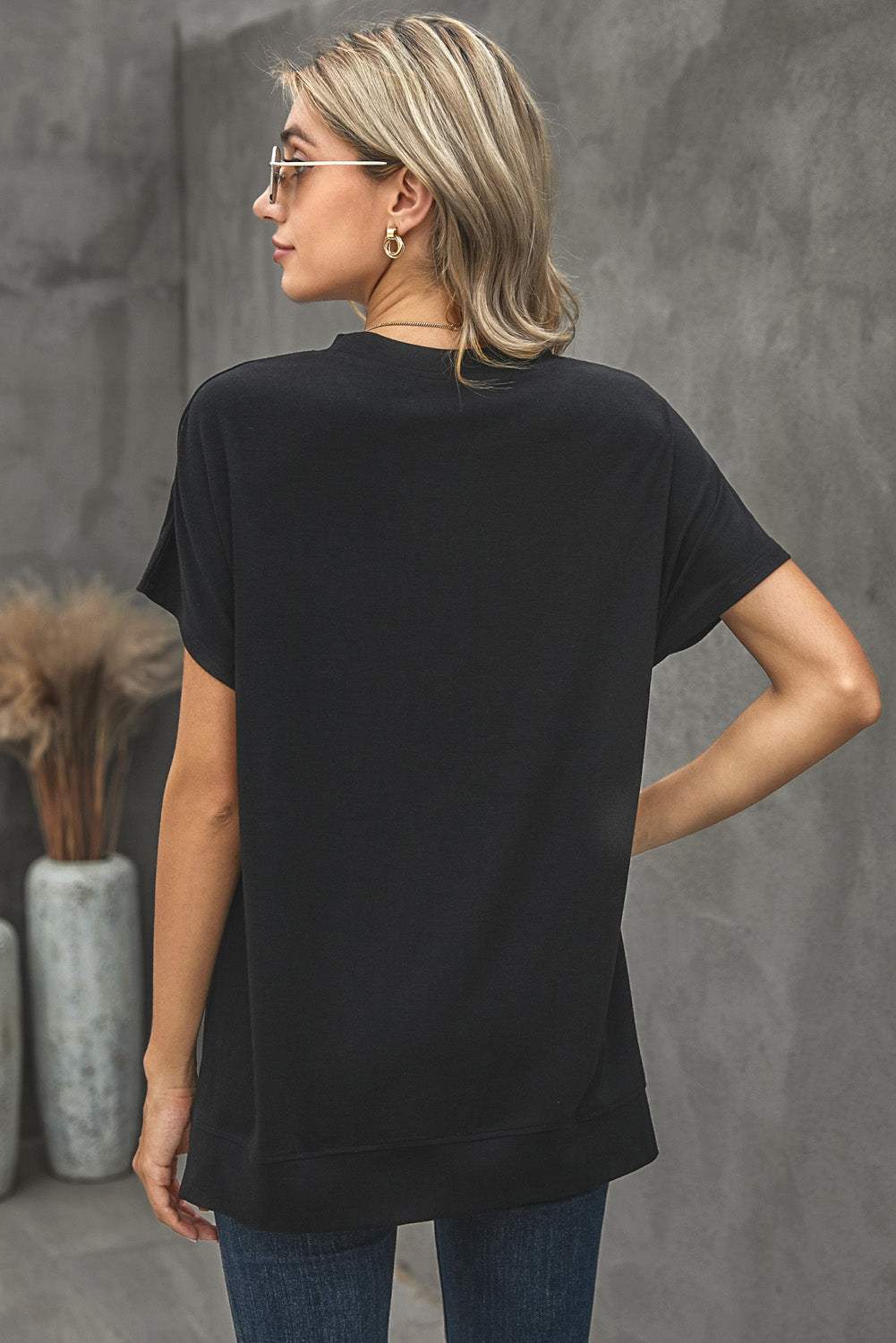 Round Neck Short Sleeve Solid Color Tee Women's T-Shirts - Tophatter Daily Deals