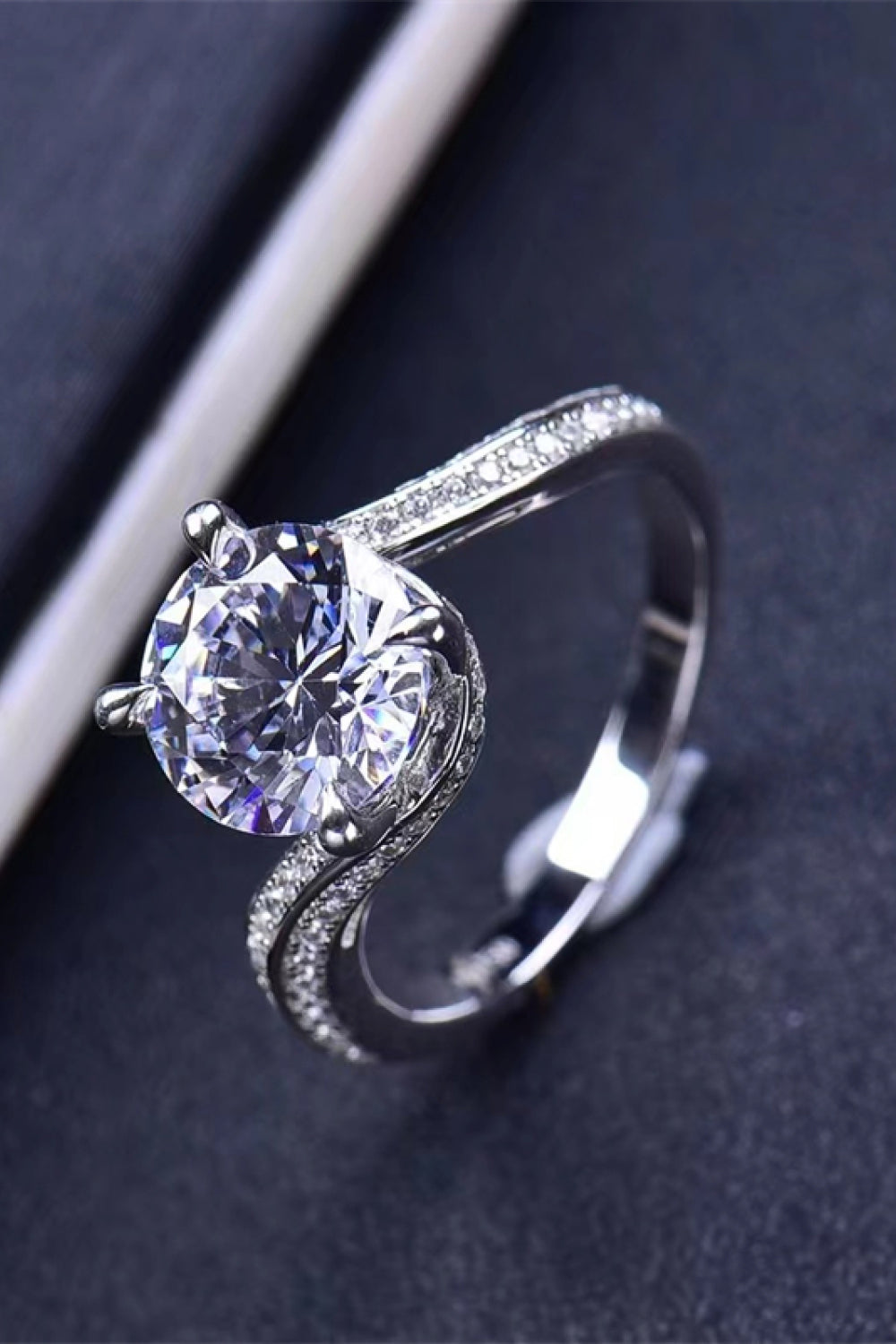 Keep Your Eyes On Me 3 Carat Moissanite Ring - Tophatter Deals